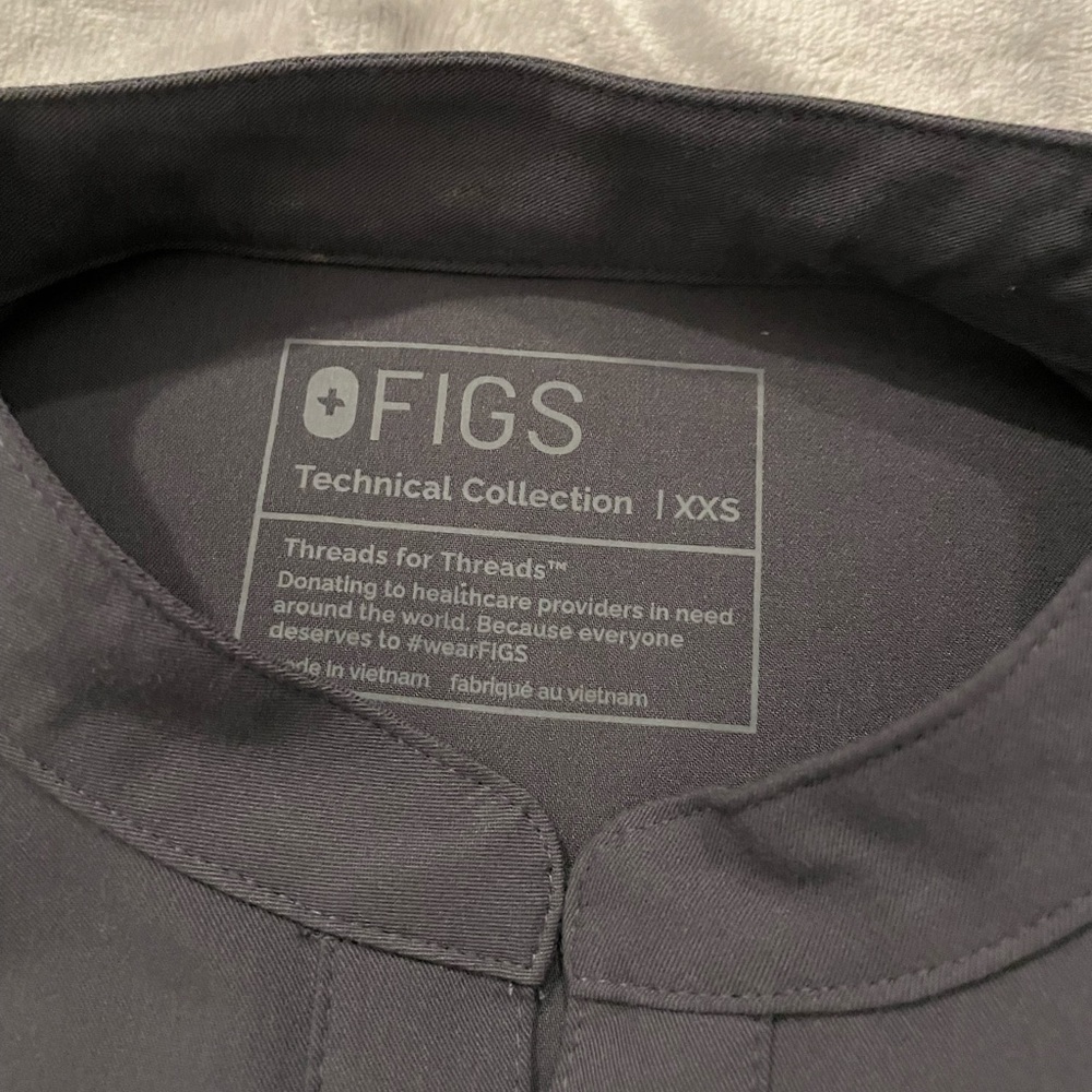 FIGS RAFAELA scrubs top - XXS in CHARCOAL GREY